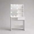 Toeletta da trucco 90 x 40 x 140 cm in pannello truciolare melaminico bianco opaco con specchio LED 10 luci ripiani e cassetto