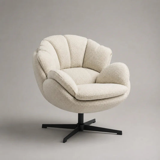 Poltrona girevole a conchiglia in tessuto bouclé poliestere beige crema con base a croce in acciaio nero 84 cm 78 cm 82 cm